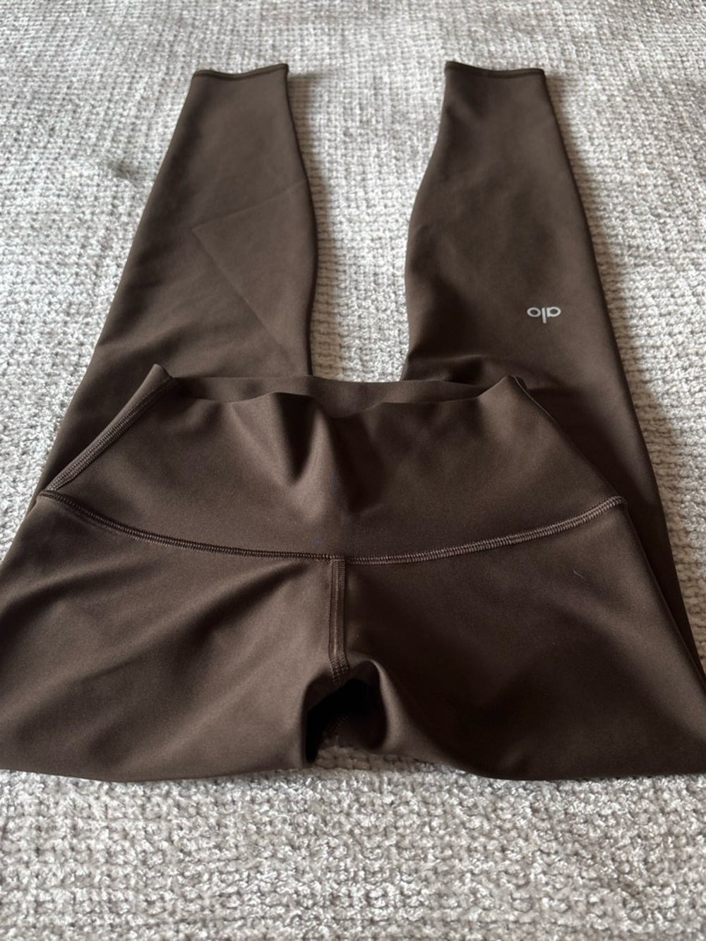ALO Yoga Brown XS Leggings with White Logo